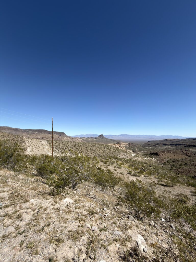 Panoramablick vom Sitgreaves Pass Route 66 Arizona mit markanter Felsformation